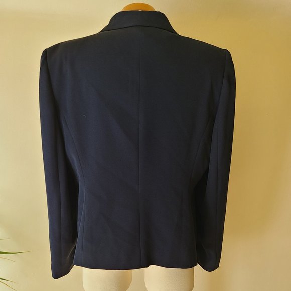 Ingenuity (Made in Canada) Navy Blazer - Picture 3 of 8